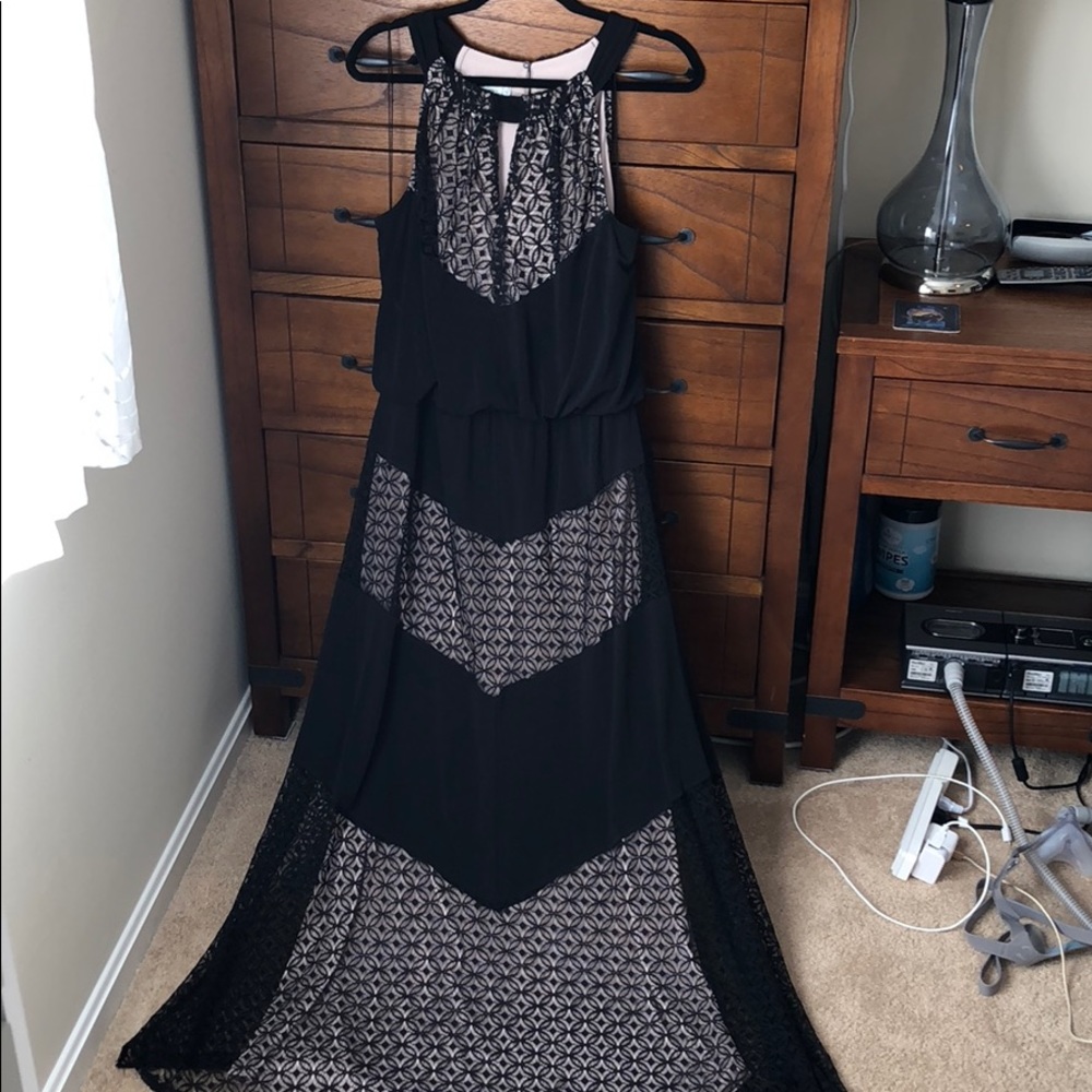 London Times Black Lace Overlay Over Tan Gown